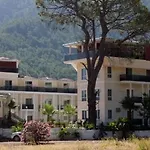 Ξενοδοχείο Beach Club 3*