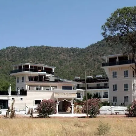 Beach Club 3*
