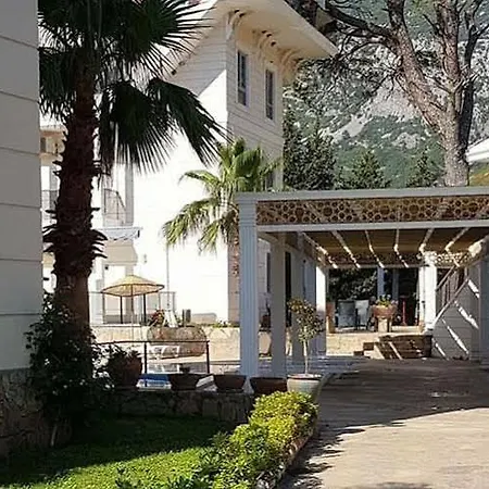 Beach Club Отель 3*