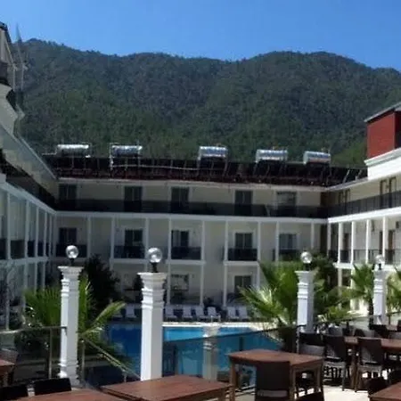 Beach Club 3*