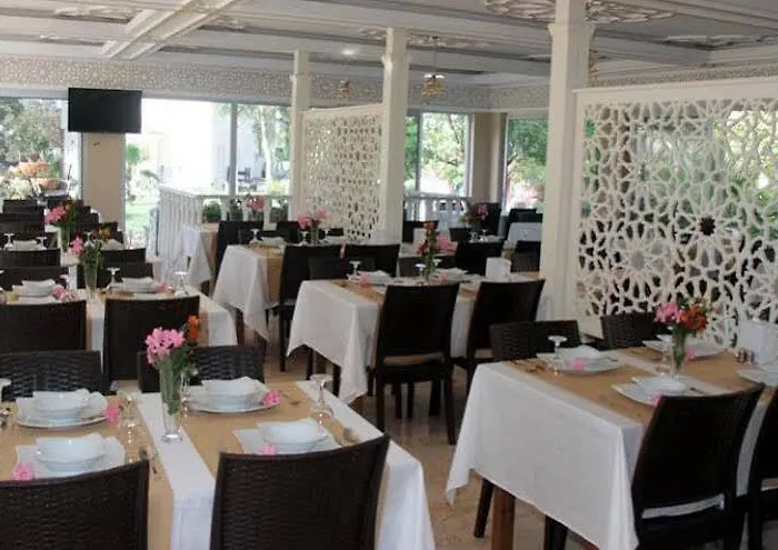 Hotell Beach Club 3*